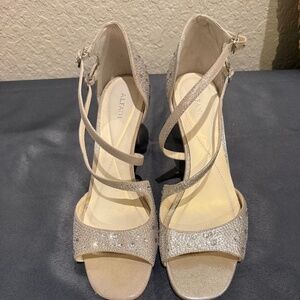 Alfani women shoes size 10